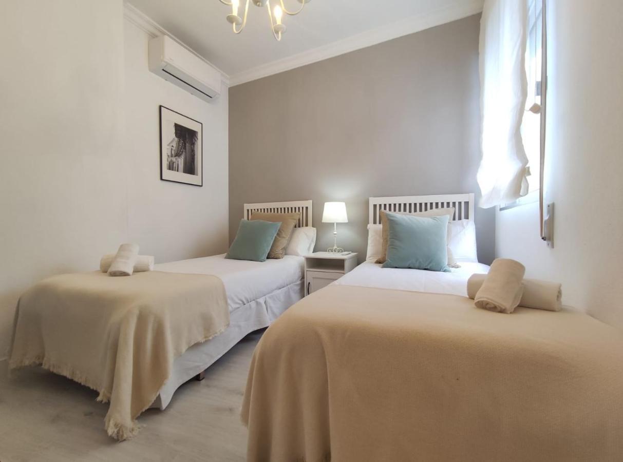 Covadonga Suite Home Seville Exterior photo